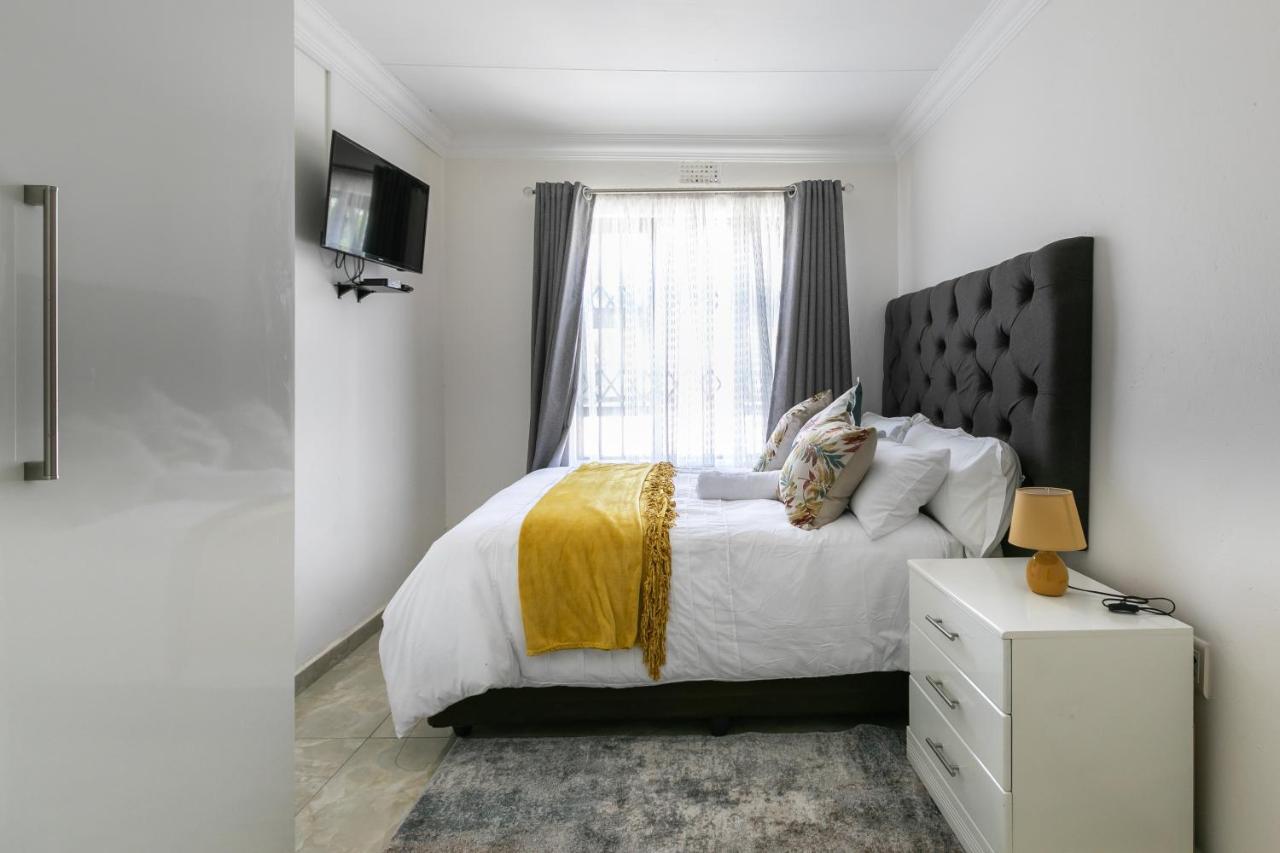 Signature Lodge Kempton Park Exterior photo