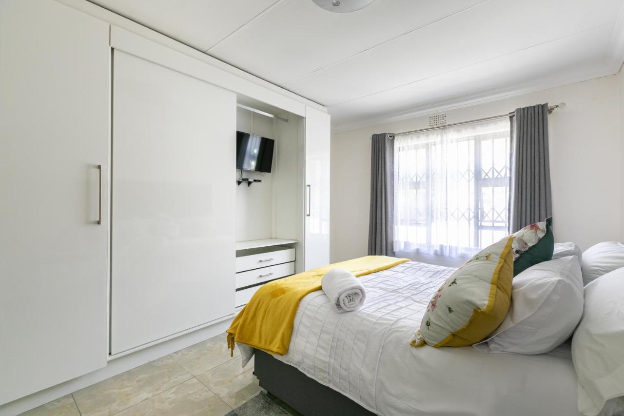 Signature Lodge Kempton Park Exterior photo
